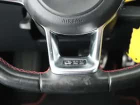Volkswagen Polo (2016) thumbnail 17