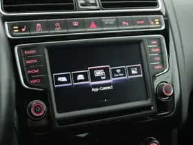 Volkswagen Polo (2016) thumbnail 24
