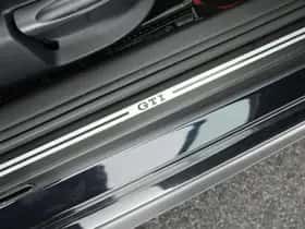 Volkswagen Polo (2016) thumbnail 32