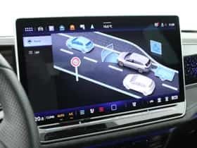 Volkswagen Passat thumbnail 38