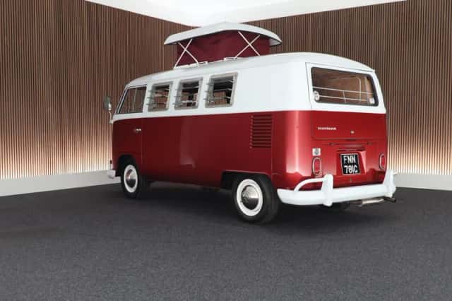 Volkswagen Transporter (1965) thumbnail 3