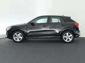 Audi Q2 (2022) thumbnail 5