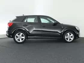 Audi Q2 (2022) thumbnail 8