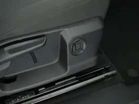 Audi Q3 (2021) thumbnail 37
