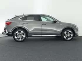 Audi Q3 (2021) thumbnail 9