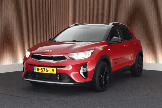 Kia Stonic (2022) thumbnail 1