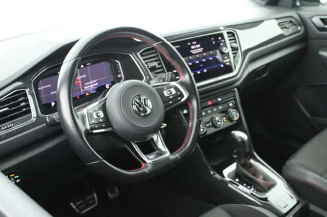 Volkswagen T-Roc (2020) thumbnail 3