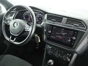 Volkswagen Tiguan (2018) thumbnail 3