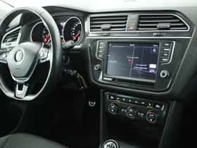 Volkswagen Tiguan (2017) thumbnail 3