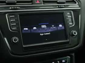 Volkswagen Tiguan (2017) thumbnail 25
