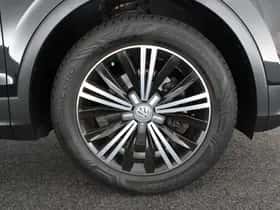 Volkswagen Tiguan (2017) thumbnail 43