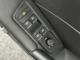 Volkswagen Tiguan (2022) thumbnail 15
