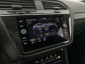 Volkswagen Tiguan (2022) thumbnail 24