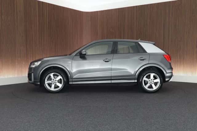 Audi Q2 (2017) thumbnail 5
