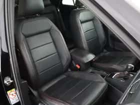 Volkswagen T-Roc (2019) thumbnail 2