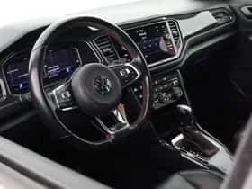 Volkswagen T-Roc (2019) thumbnail 3