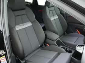 Audi Q4 (2022) thumbnail 2