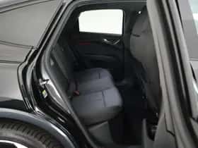 Audi Q4 (2022) thumbnail 11
