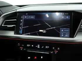 Audi Q4 (2022) thumbnail 13