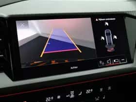 Audi Q4 (2022) thumbnail 4