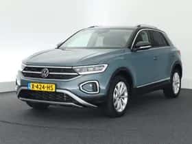 Volkswagen T-Roc (2023) thumbnail 1