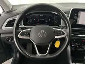 Volkswagen T-Roc (2023) thumbnail 17
