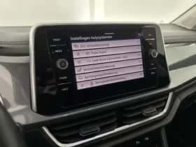 Volkswagen T-Roc (2023) thumbnail 25