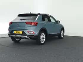 Volkswagen T-Roc (2023) thumbnail 9
