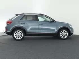 Volkswagen T-Roc (2023) thumbnail 10