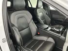 Volvo V60 (2020) thumbnail 2