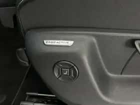 Volkswagen Tiguan thumbnail 48