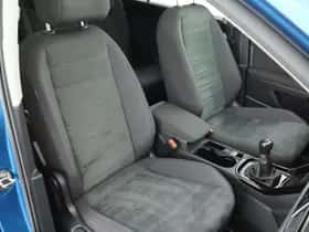 Volkswagen Touran thumbnail 2