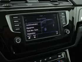 Volkswagen Touran (2017) thumbnail 24
