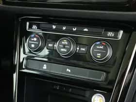 Volkswagen Touran (2017) thumbnail 32