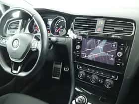 Volkswagen Golf (2017) thumbnail 3