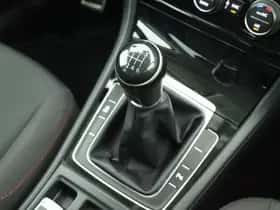 Volkswagen Golf (2017) thumbnail 33