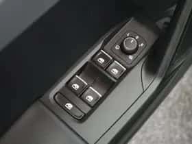 SEAT Leon (2023) thumbnail 16