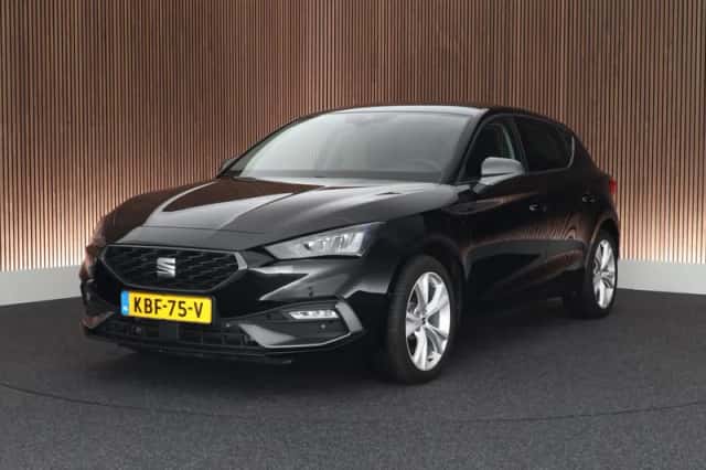 SEAT Leon (2023) thumbnail 1