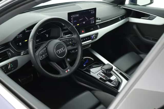 Audi A4 (2020) thumbnail 3