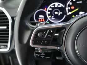 Porsche Cayenne thumbnail 20