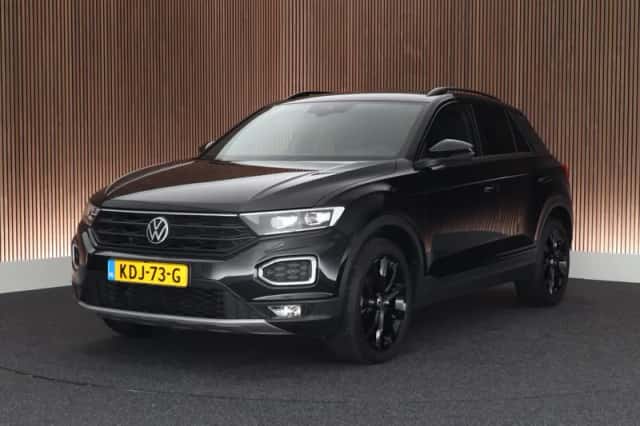 Volkswagen T-Roc (2022) thumbnail 1