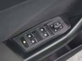 Volkswagen T-Roc (2022) thumbnail 17