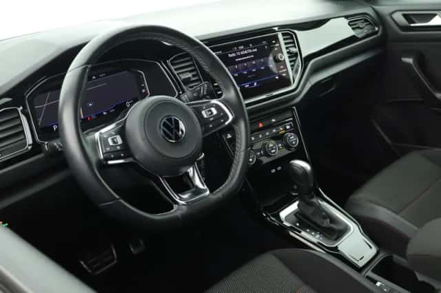 Volkswagen T-Roc (2022) thumbnail 3