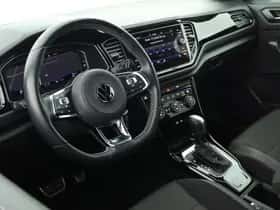 Volkswagen T-Roc (2022) thumbnail 3