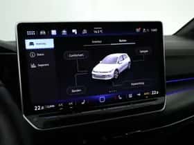 Volkswagen Golf (2024) thumbnail 32