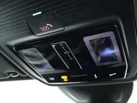 Volkswagen Golf (2024) thumbnail 38