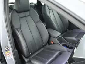 Audi Q4 (2022) thumbnail 2