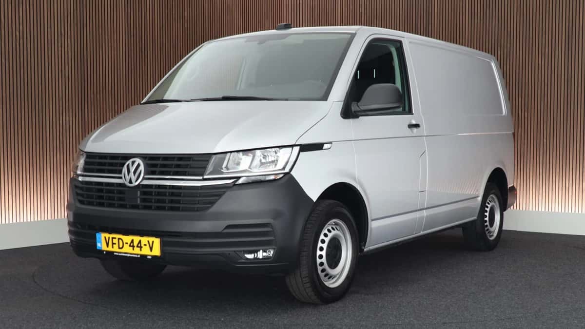 Volkswagen Transporter (2020) — foto 1