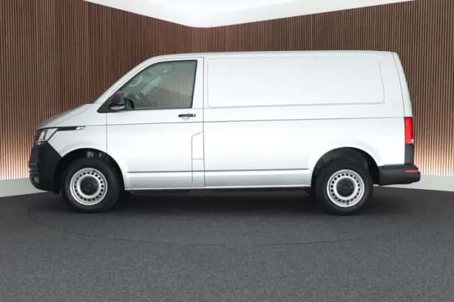 Volkswagen Transporter (2020) thumbnail 4