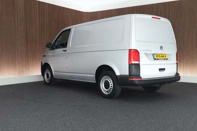 Volkswagen Transporter (2020) thumbnail 5